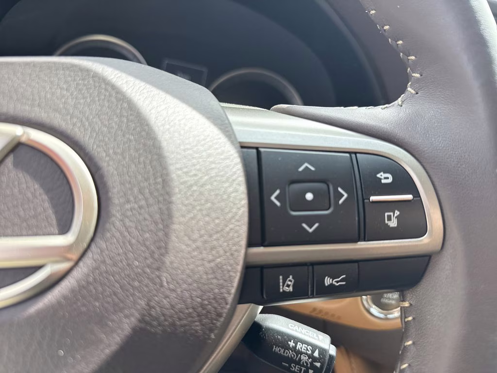 2018 Eminent White Pearl Lexus ES 350 FWD Sedan