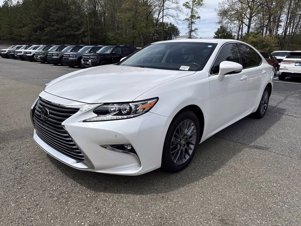 2018 Eminent White Pearl Lexus ES 350 FWD Sedan