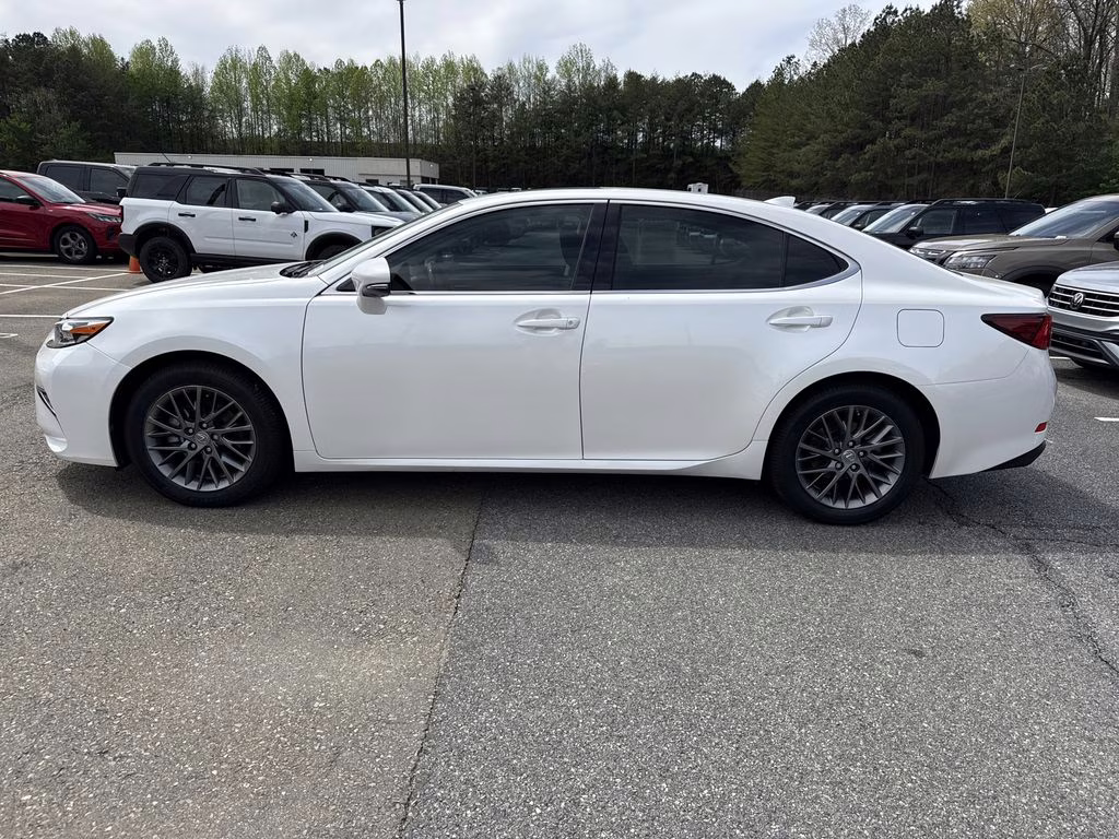 2018 Eminent White Pearl Lexus ES 350 FWD Sedan