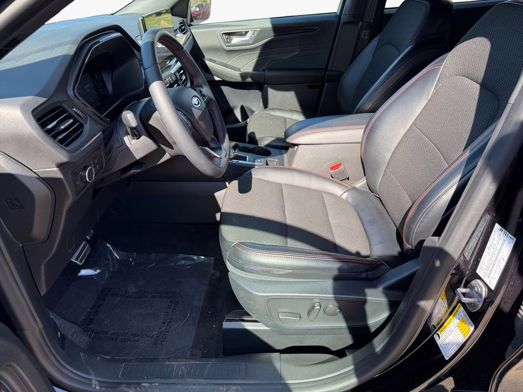 2024 Black Metallic Ford Escape ST-Line w/Tech Pkg AWD SUV