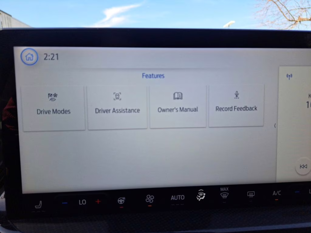 2024 White Metallic Ford Escape ST-Line w/Tech Pkg AWD SUV