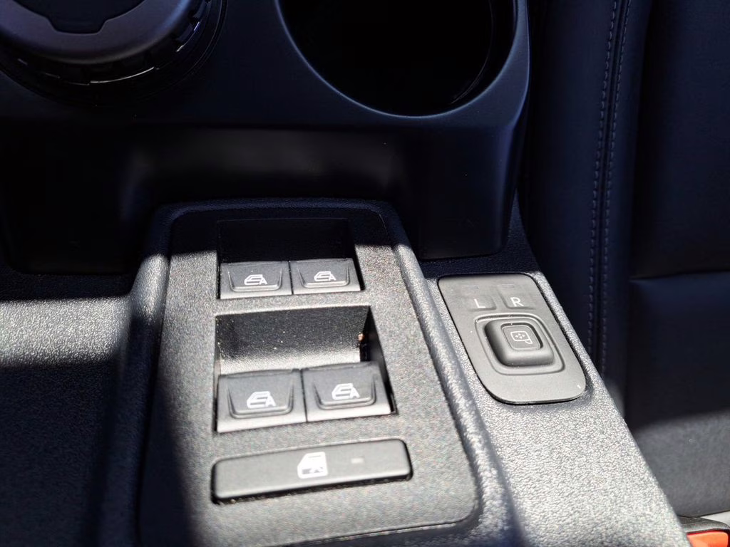 2025 Shadow Black Ford Bronco Badlands Hard Top 4X4 SUV