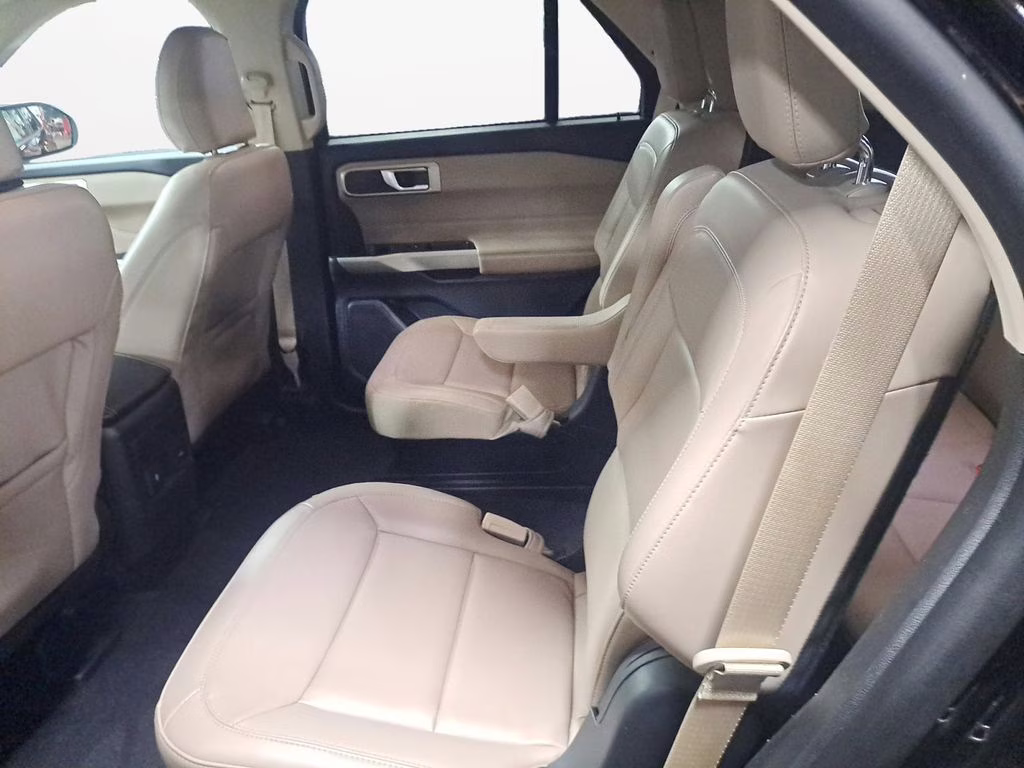 2023 Black Metallic Ford Explorer XLT 4X4 SUV