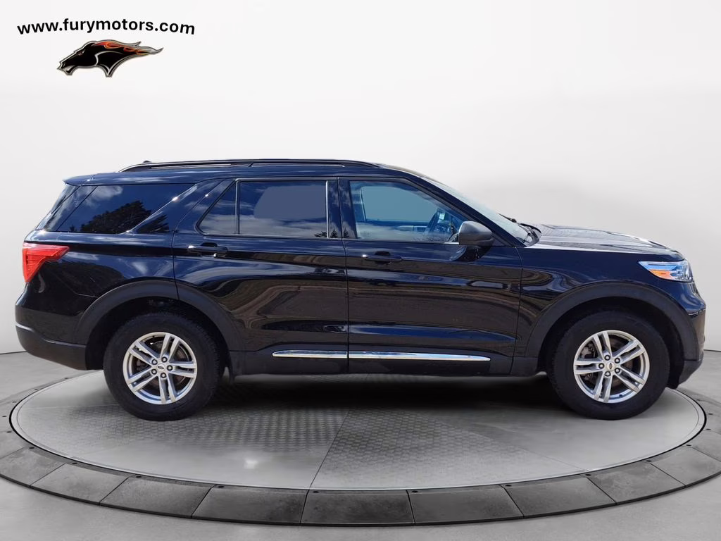 2023 Black Metallic Ford Explorer XLT 4X4 SUV