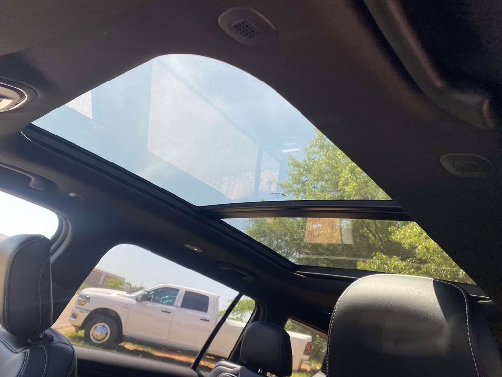 2026 Diamond Black Crystal Pearlcoat Jeep Grand Cherokee L Limited 4X4 SUV