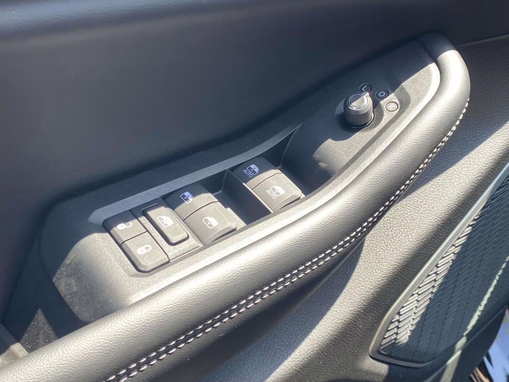 2026 Diamond Black Crystal Pearlcoat Jeep Grand Cherokee L Limited 4X4 SUV