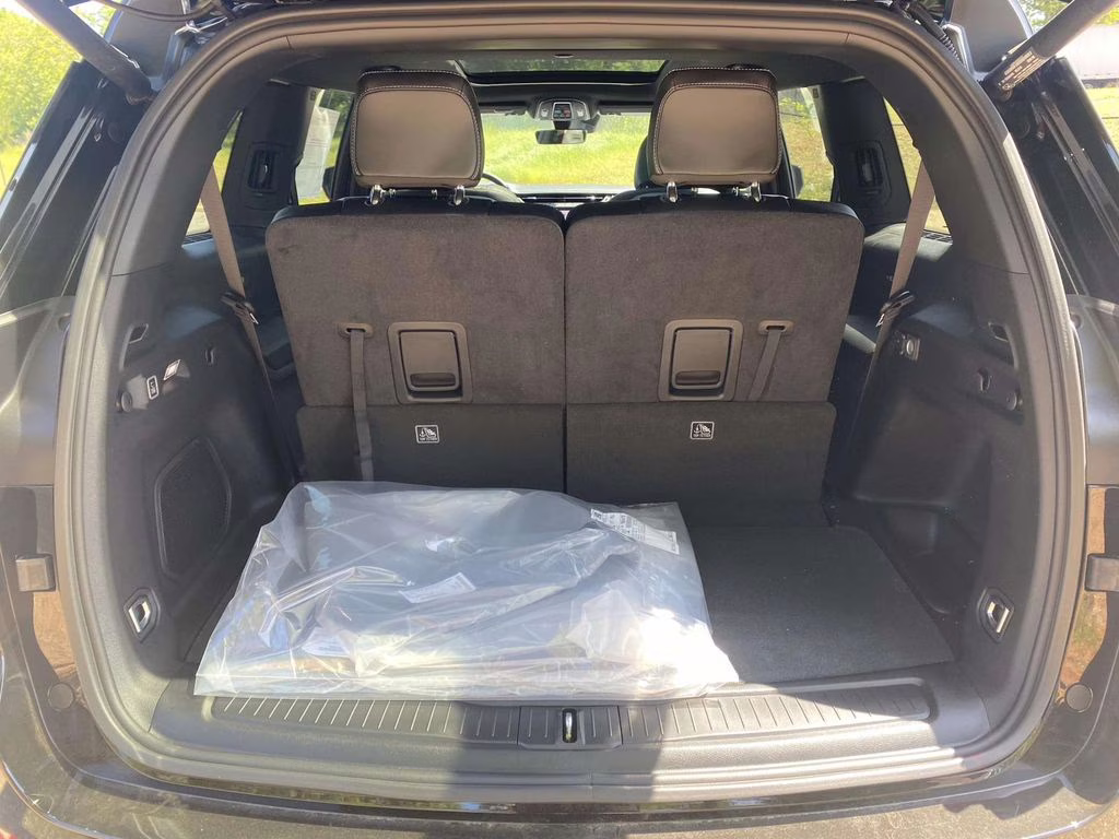 2026 Diamond Black Crystal Pearlcoat Jeep Grand Cherokee L Limited 4X4 SUV