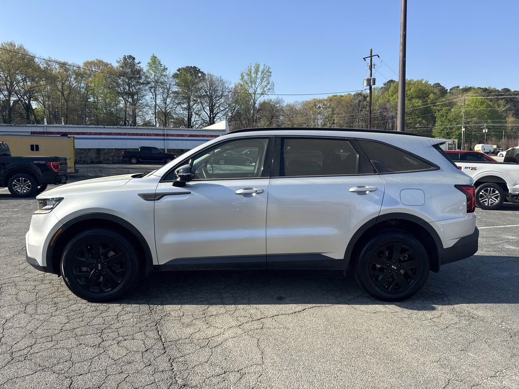 2021 Sparkling Silver Kia Sorento S AWD SUV