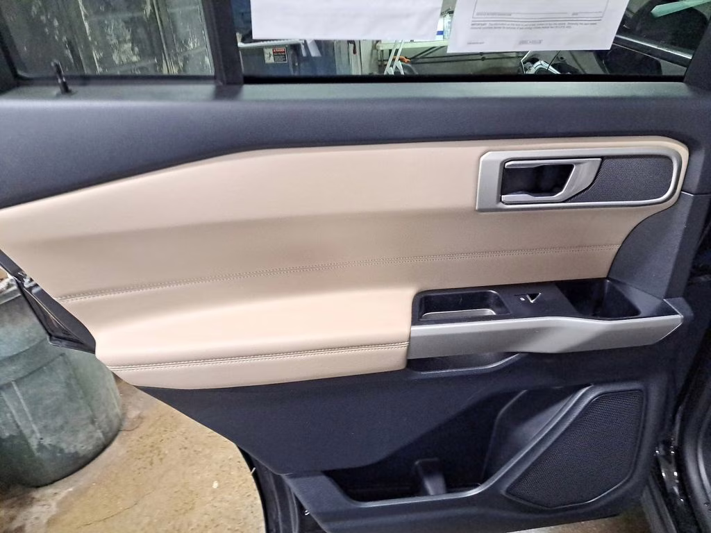 2023 Black Metallic Ford Explorer XLT 4X4 SUV