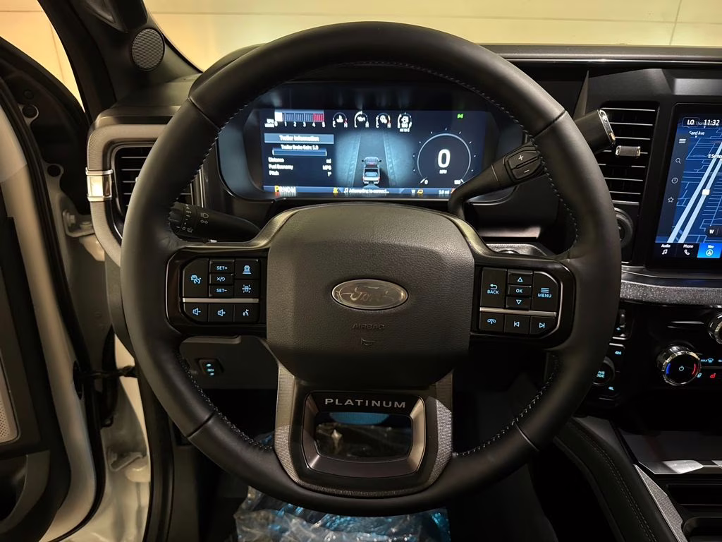 2026 Star White Metallic Tri-Coat Ford Super Duty F-350 SRW Platinum 4X4 Truck