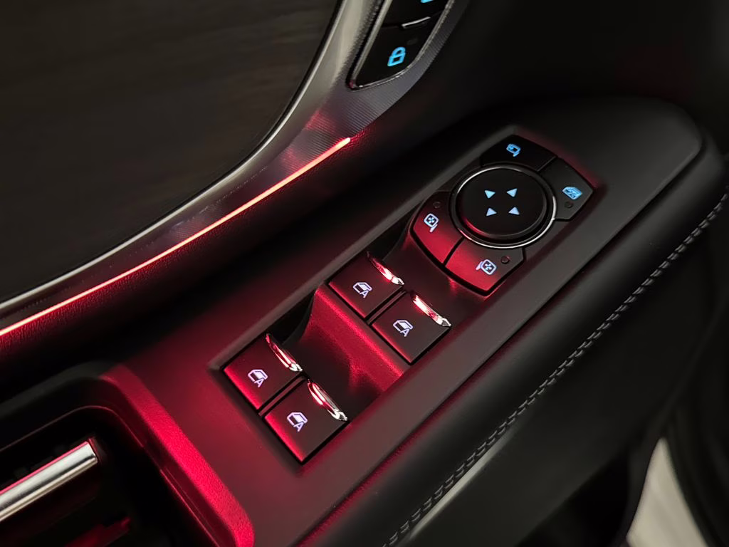 2026 Star White Metallic Tri-Coat Ford Expedition Platinum 4X4 SUV