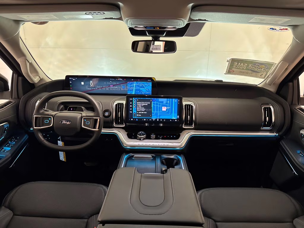 2026 Star White Metallic Tri-Coat Ford Expedition Platinum 4X4 SUV