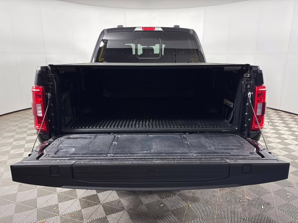 2023 Agate Black Metallic Ford F-150 XLT 4X4 Truck