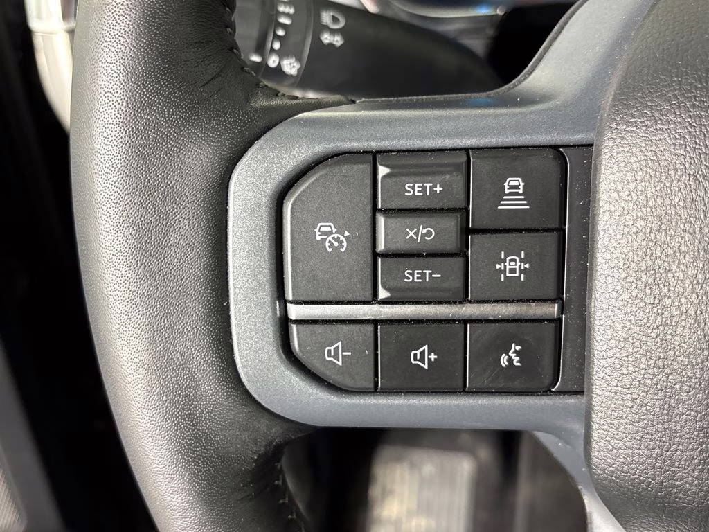 2023 Agate Black Metallic Ford F-150 Lariat 4X4 Truck