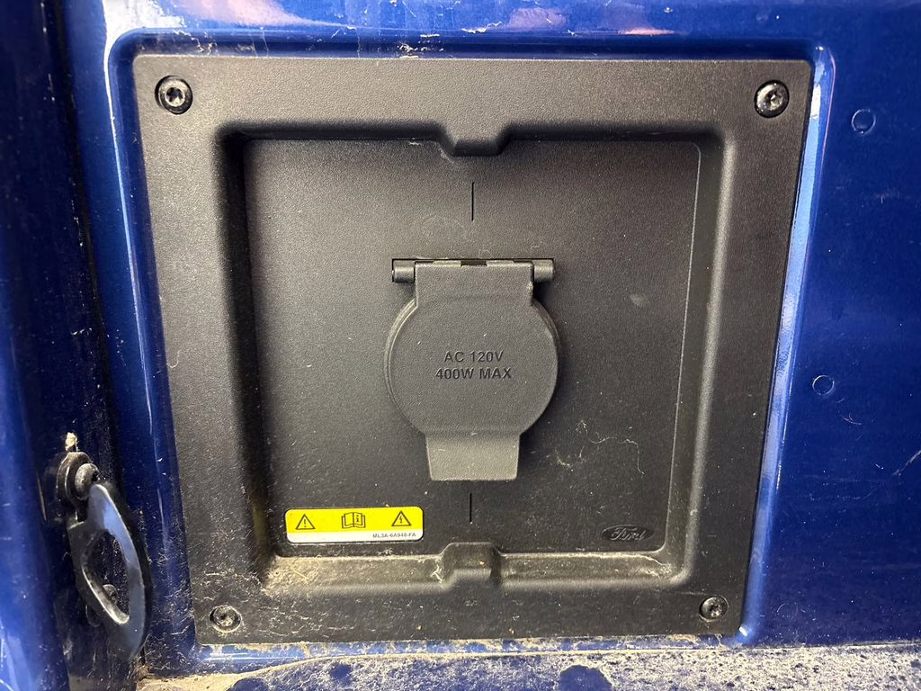 2023 Atlas Blue Metallic Ford F-150 XLT 4X4 Truck