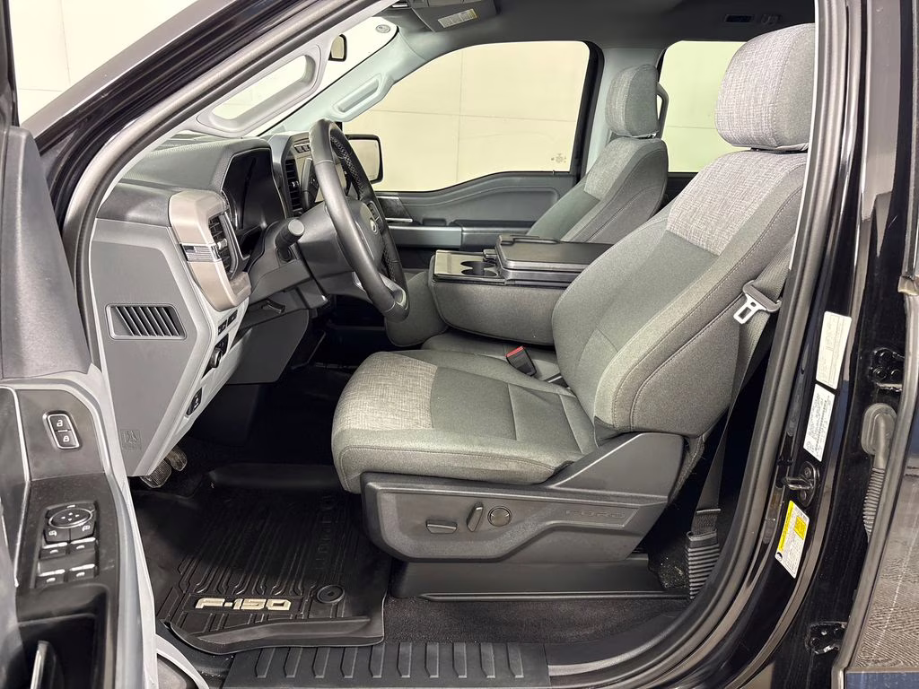 2023 Agate Black Metallic Ford F-150 XLT 4X4 Truck