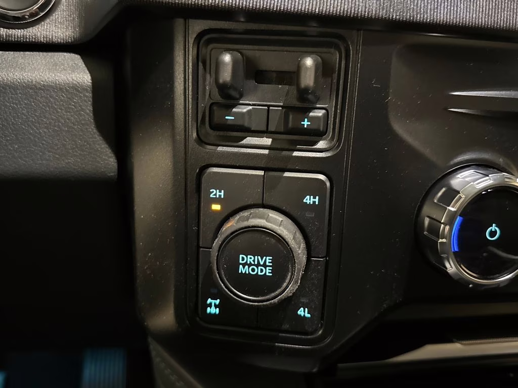 2026 Carbonized Gray Metallic Ford Super Duty F-250 SRW Platinum 4X4 Truck