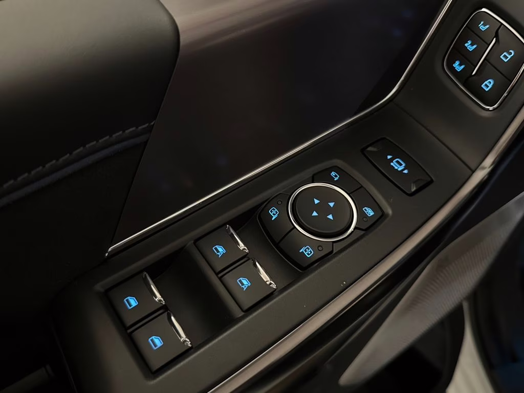 2026 Star White Metallic Tri-Coat Ford Super Duty F-350 SRW Platinum 4X4 Truck