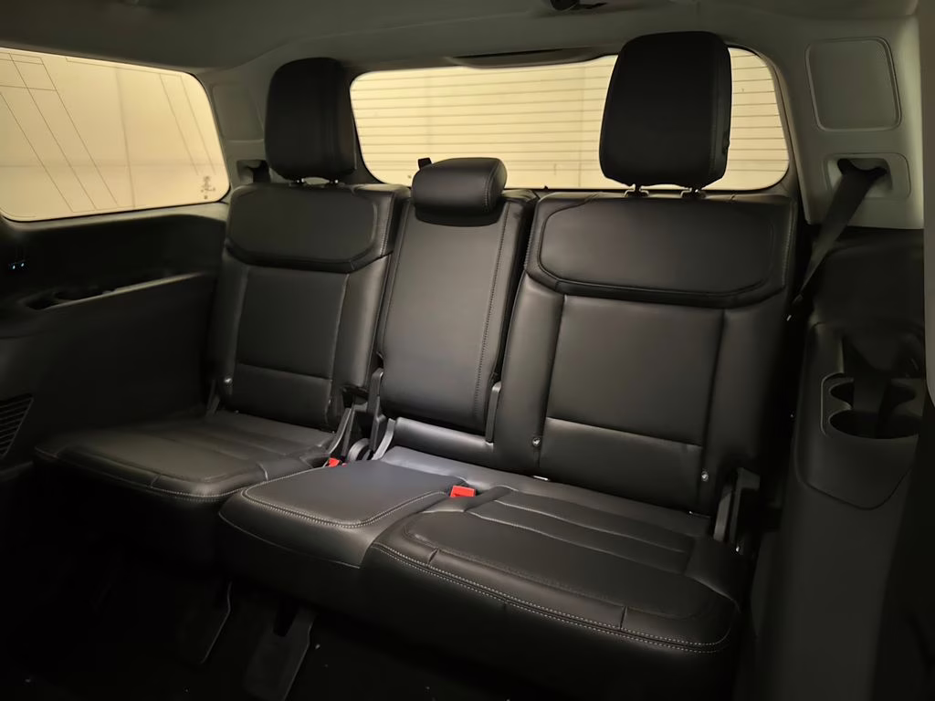 2026 Star White Metallic Tri-Coat Ford Expedition Platinum 4X4 SUV