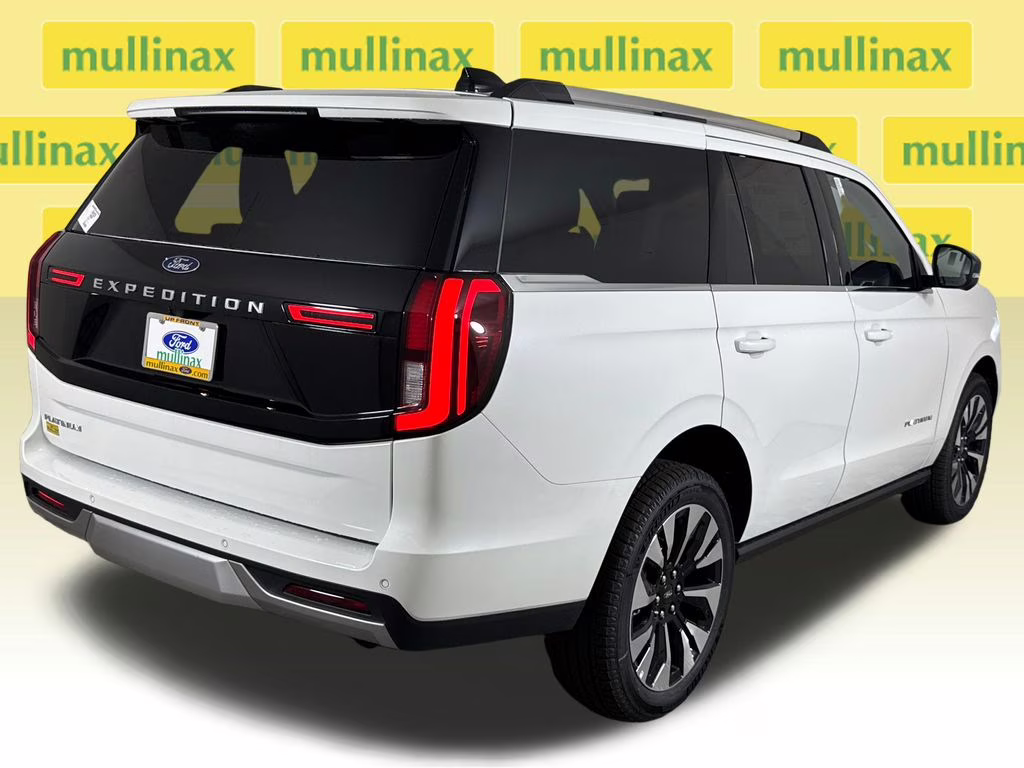 2026 Star White Metallic Tri-Coat Ford Expedition Platinum 4X4 SUV