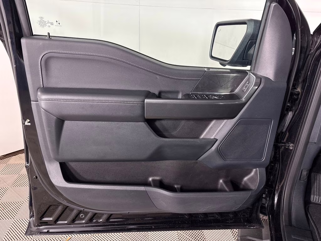 2023 Agate Black Metallic Ford F-150 XLT 4X4 Truck