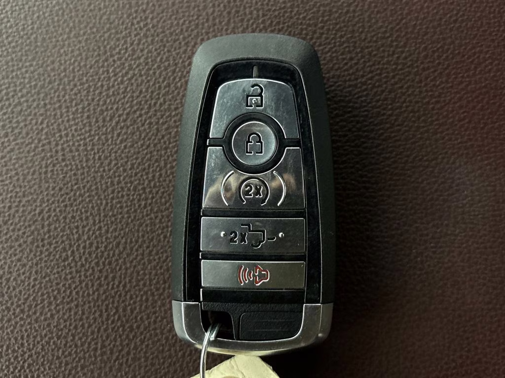 2023 Atlas Blue Metallic Ford F-150 Lariat 4X4 Truck