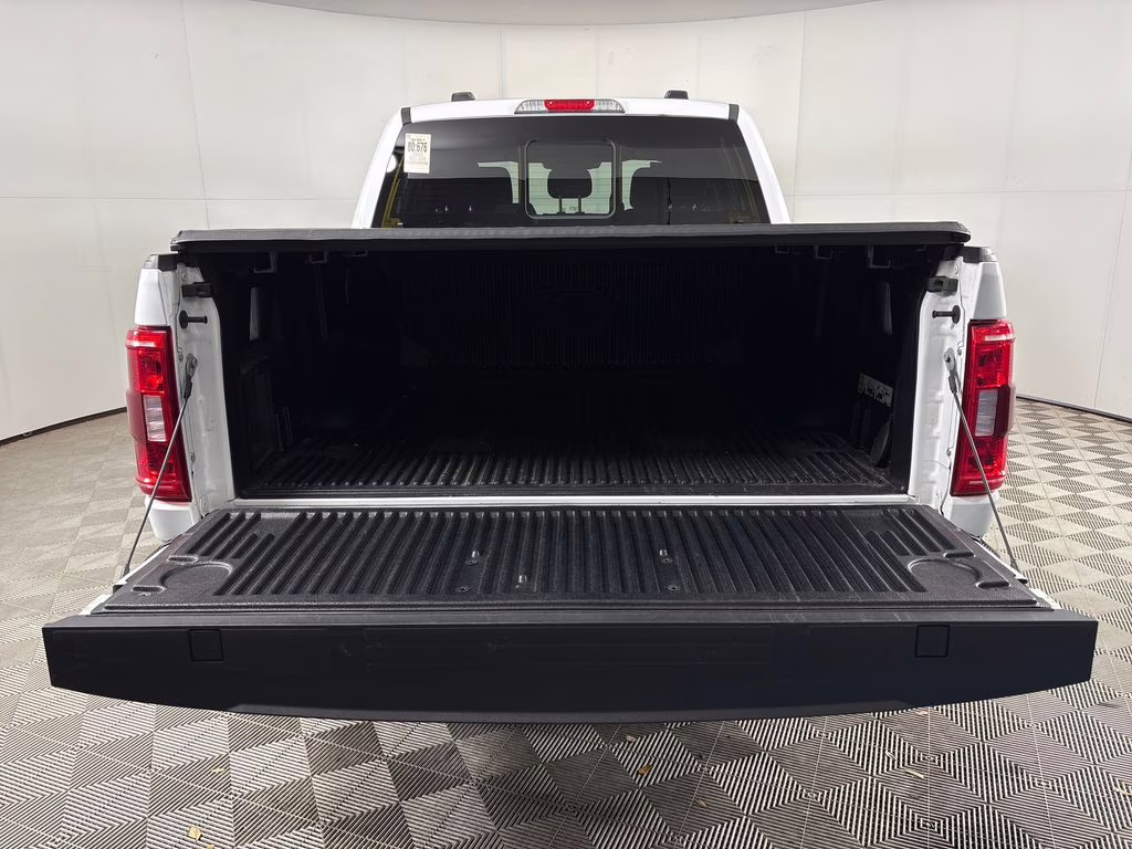 2023 Oxford White Ford F-150 XLT 4X4 Truck