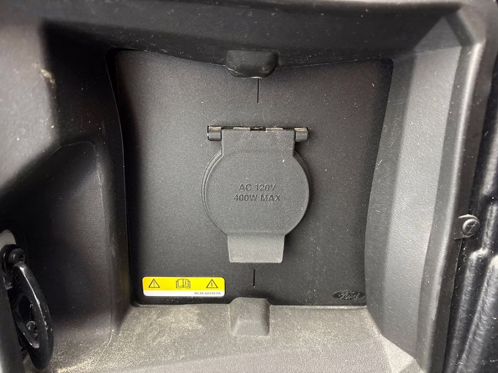 2023 Oxford White Ford F-150 XLT 4X4 Truck