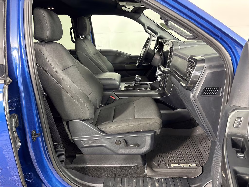 2023 Atlas Blue Metallic Ford F-150 XLT 4X4 Truck