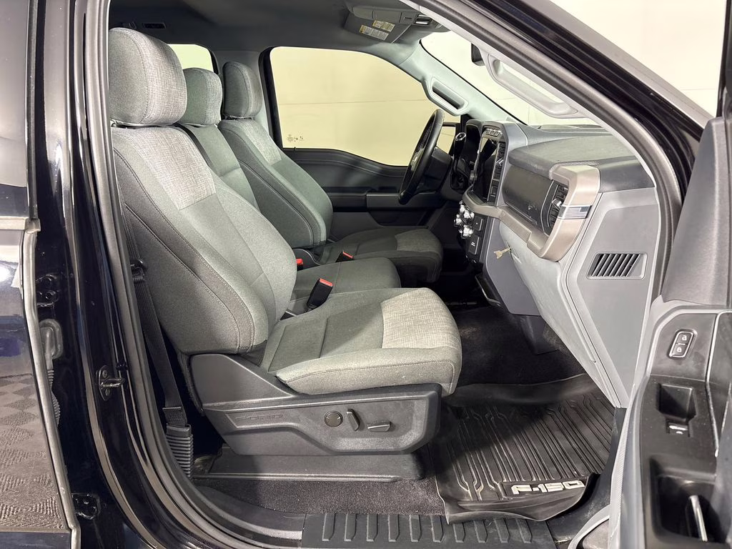 2023 Agate Black Metallic Ford F-150 XLT 4X4 Truck