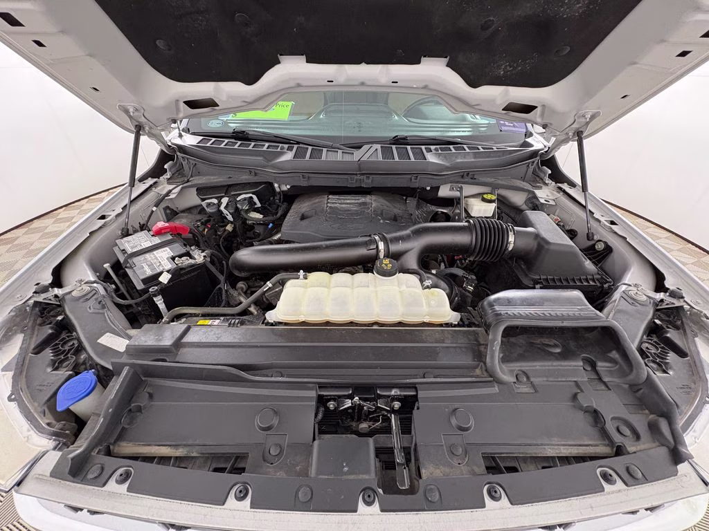 2021 White Metallic Ford F-150 Lariat 4X4 Truck