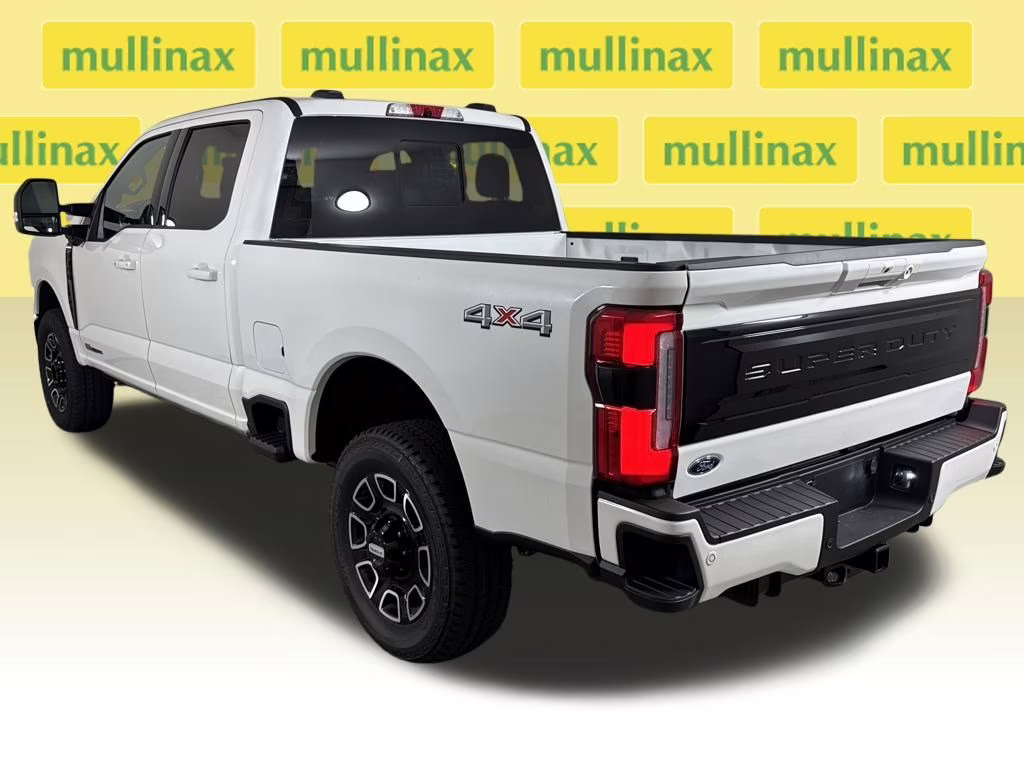 2026 Star White Metallic Tri-Coat Ford Super Duty F-350 SRW Platinum 4X4 Truck
