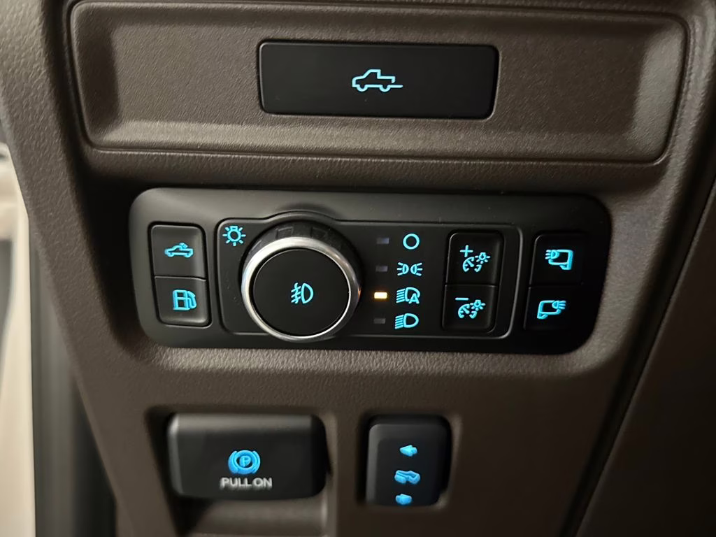 2026 Star White Metallic Tri-Coat Ford F-150 King Ranch 4X4 Truck