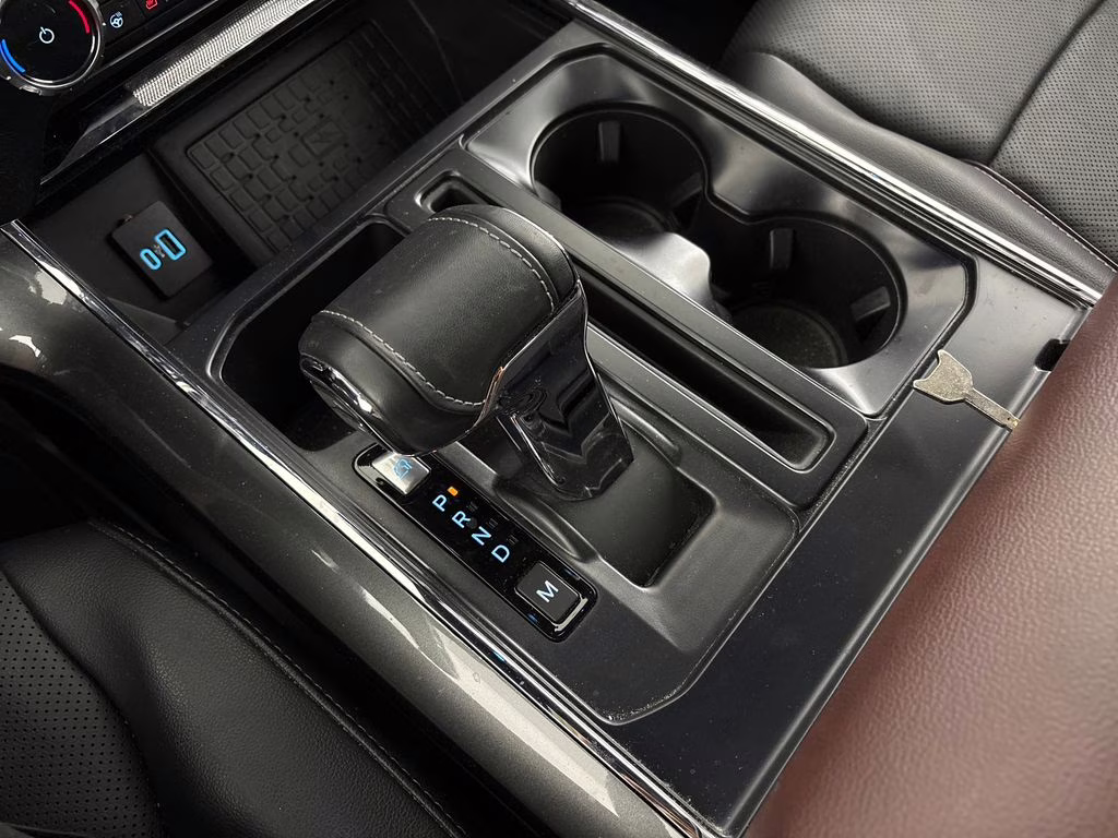 2023 Agate Black Metallic Ford F-150 Lariat 4X4 Truck