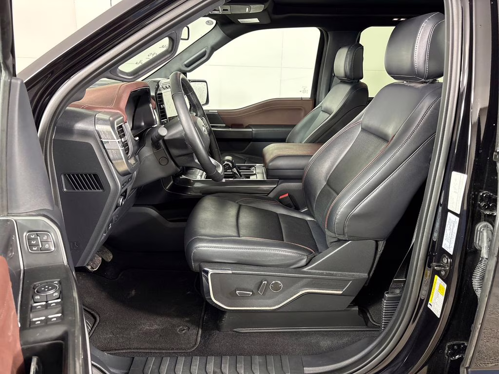 2023 Agate Black Metallic Ford F-150 Lariat 4X4 Truck