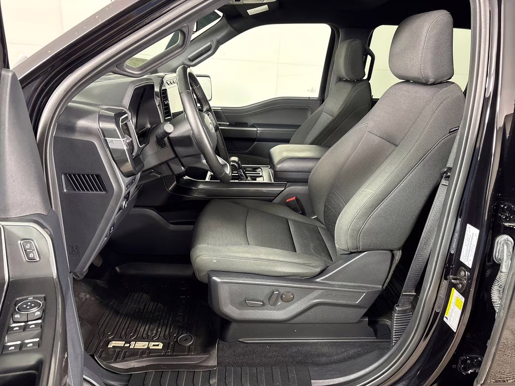 2023 Agate Black Metallic Ford F-150 XLT 4X4 Truck