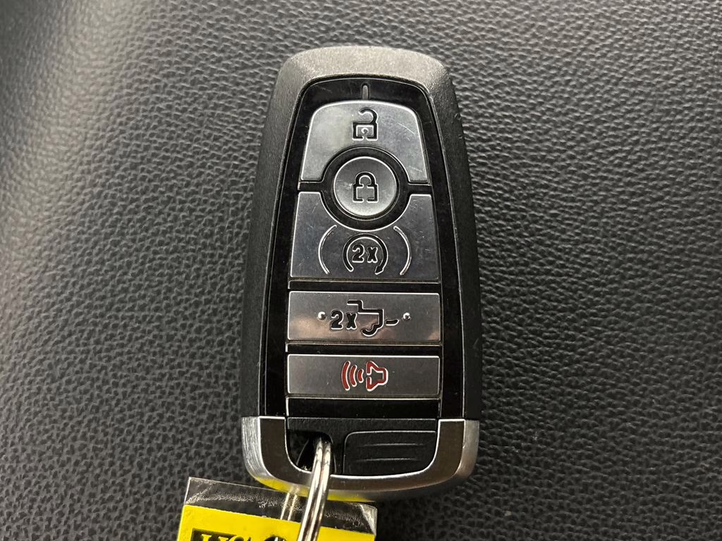 2023 Agate Black Metallic Ford F-150 XLT 4X4 Truck