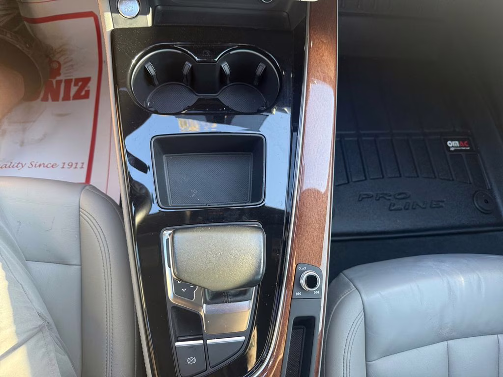 2022 Mythos Black Metallic Audi A5 Sportback Premium Plus AWD Hatchback