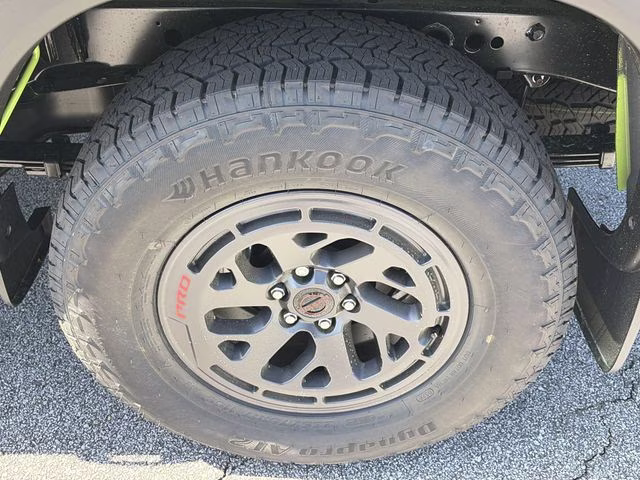 2026 Citrus Strike Nissan Frontier PRO-4X 4X4 Truck