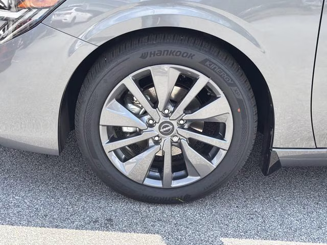 2026 Gun Metallic Nissan Sentra SL FWD Sedan