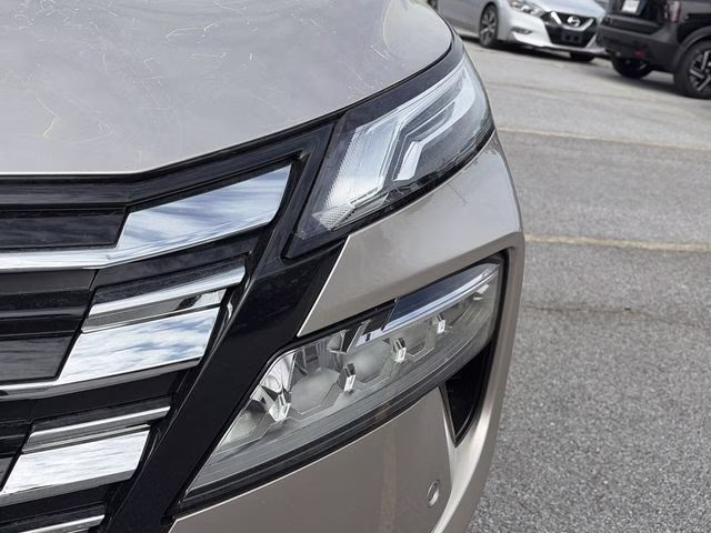 2026 Champagne Silver Metallic Nissan Rogue Platinum AWD SUV