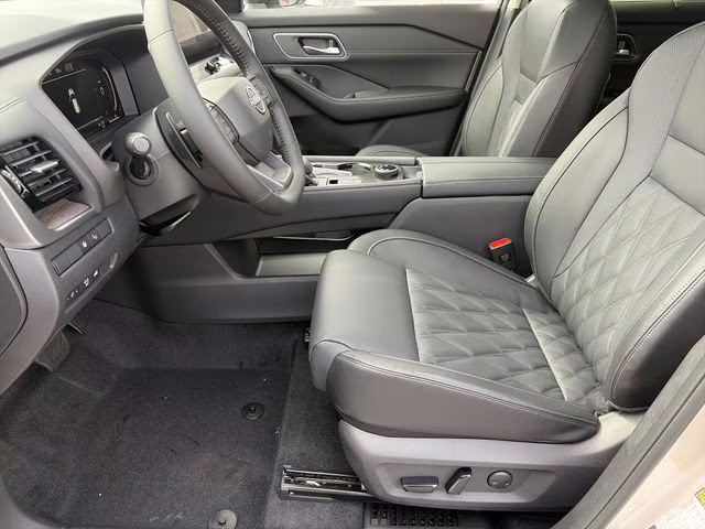 2026 Champagne Silver Metallic Nissan Rogue Platinum AWD SUV