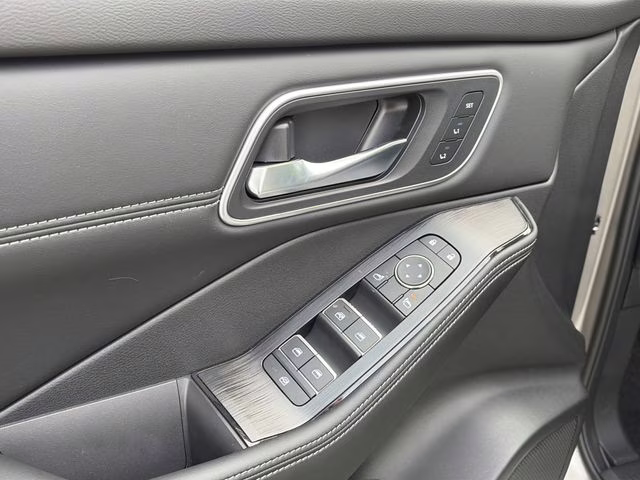2026 Champagne Silver Metallic Nissan Rogue Platinum AWD SUV