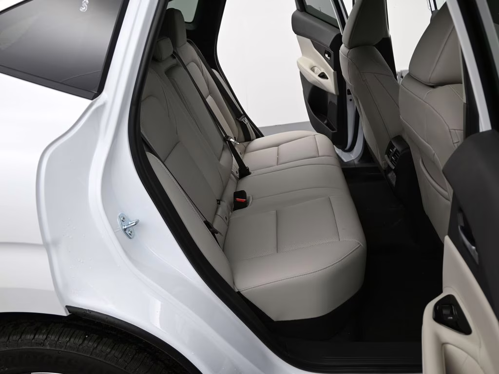 2026 Everest White Pearl Tricoat Nissan Murano SL AWD SUV