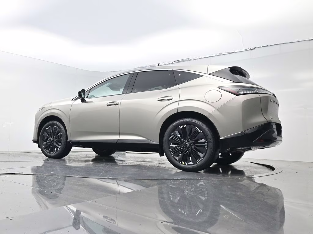2026 Champagne Silver Metallic Nissan Murano Platinum AWD SUV