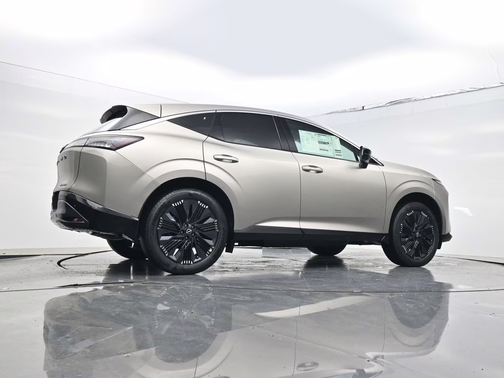 2026 Champagne Silver Metallic Nissan Murano Platinum AWD SUV