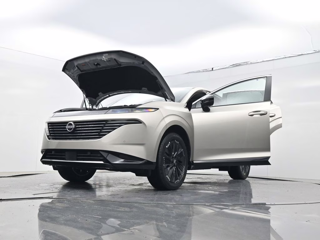 2026 Champagne Silver Metallic Nissan Murano Platinum AWD SUV