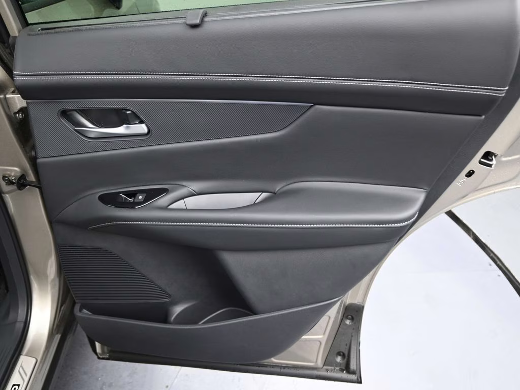 2026 Champagne Silver Metallic Nissan Murano Platinum AWD SUV