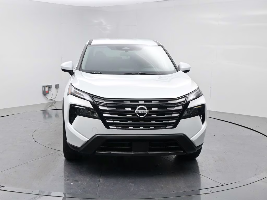 2026 Everest White Pearl Tricoat Nissan Rogue SV FWD SUV