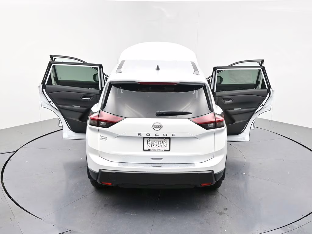 2026 Everest White Pearl Tricoat Nissan Rogue SV FWD SUV